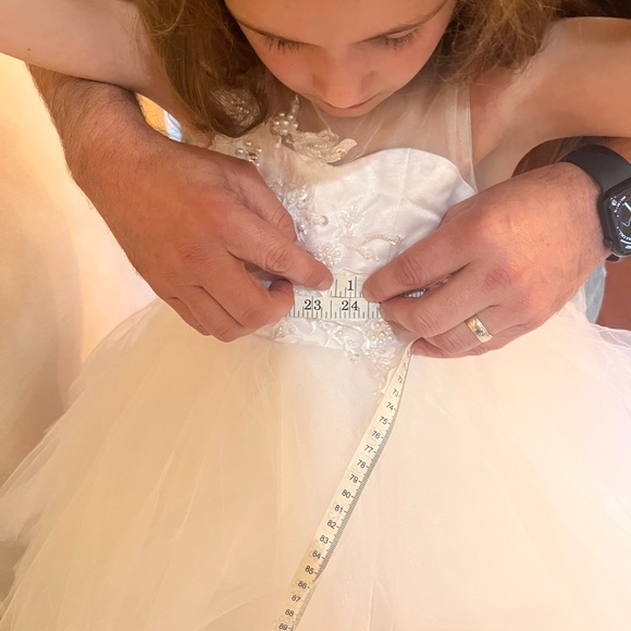 flower girl gown or first communion dress. Floor length for 42 inches in height - Picture 5 of 10